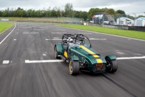 Cel mai rapid Caterham 7 din istorie: noul Superlight R600